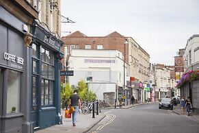 Higgihaus at Hampton Whole House 6 Bed