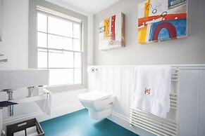 Higgihaus at Hampton Whole House 6 Bed