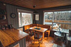 Eyja Mörk & Bubble Bedroom