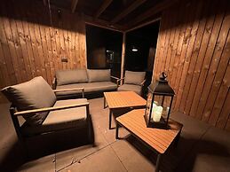 Eyja Mörk & Bubble Bedroom