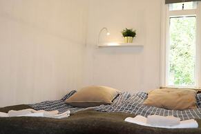 Eyja Mörk & Bubble Bedroom