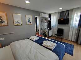 Emirhan Guest House & Suites