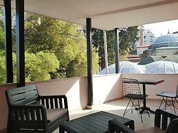 Emirhan Guest House & Suites