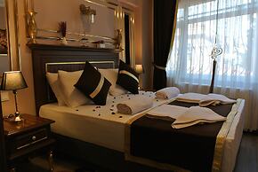 Emirhan Guest House & Suites