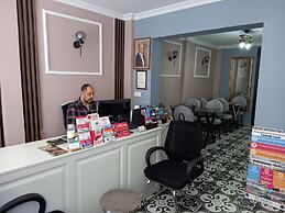 Emirhan Guest House & Suites