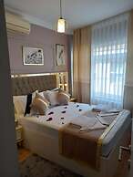 Emirhan Guest House & Suites
