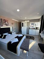 Emirhan Guest House & Suites