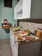 Emirhan Guest House & Suites