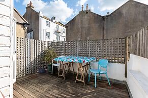 Birch at Ship St Gardens