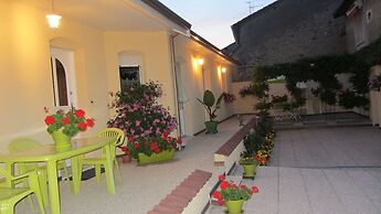 Chambre D'Hotes Les Glycines