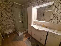 Chambre D'Hotes Les Glycines