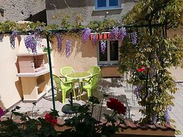 Chambre D'Hotes Les Glycines