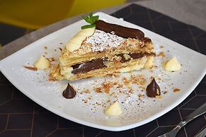 Athenian Montaza Hotel