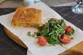 Athenian Montaza Hotel