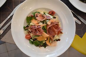 Athenian Montaza Hotel