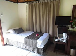 Hotel Nengone Village