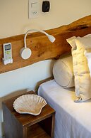 LONGBOARD PARADISE SUITES