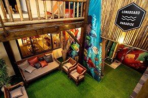 LONGBOARD PARADISE SUITES