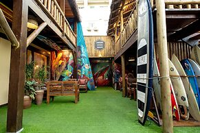 LONGBOARD PARADISE SUITES