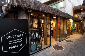 LONGBOARD PARADISE SUITES