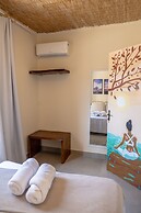 LONGBOARD PARADISE SUITES
