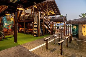 LONGBOARD PARADISE SUITES