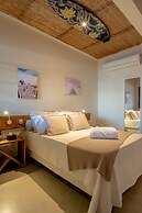LONGBOARD PARADISE SUITES