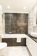 Great brand new 1 bedroom apartment in the center of old Antibes