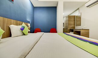 Treebo Mall View, DLF Phase II