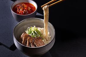 Oasis Aurum 181 Hotel