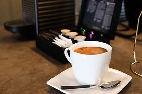 Oasis Aurum 181 Hotel