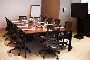 Oasis Aurum 181 Hotel