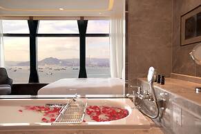 Oasis Aurum 181 Hotel