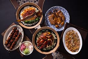 Oasis Aurum 181 Hotel