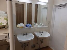 Backpacker's Mini House - Hostel