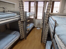 Backpacker's Mini House - Hostel