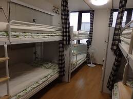 Backpacker's Mini House - Hostel