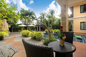 Bright Luxury Villa W Garden Pool & Sauna