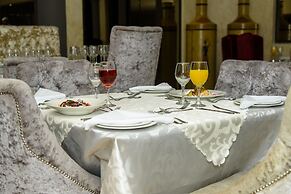 Equestrian Royal Boutique Hotel & Spa