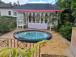 Comfort Kingdom Villa Bed & Breakfast