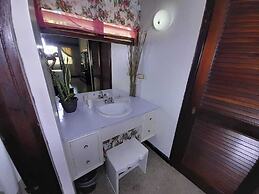 Comfort Kingdom Villa Bed & Breakfast