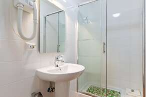 Roma Enrico Guesthouse