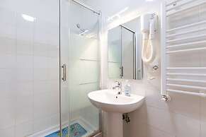 Roma Enrico Guesthouse