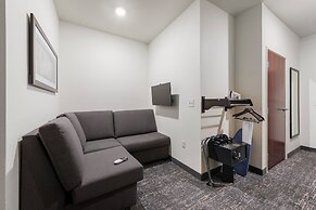 Cobblestone Hotel & Suites - Urbana