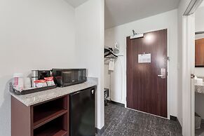 Cobblestone Hotel & Suites - Urbana