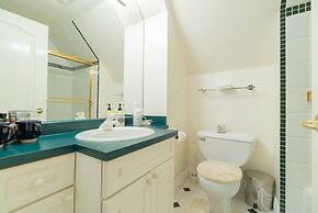 Cedar Manor Bed and Breakfast