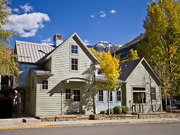 Christel - Peaceful West End Home, Downtown Telluride, Walk to Ski