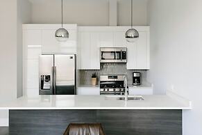 Sonder by Marriott Bonvoy Greektown Apartments