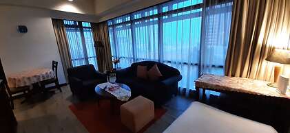 Rihanna Service Suite at Times Square