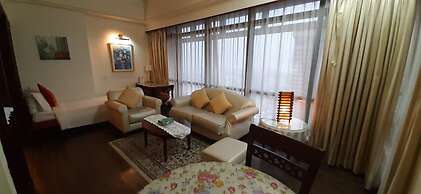 Rihanna Service Suite at Times Square